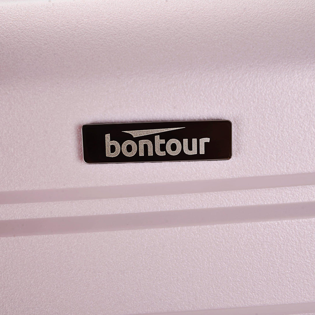 Bontour "Charm" 4-kerekes bőrönd TSA számzárral 67x44x25 cm, M méretű, Levendula pink-VASBÚTOR