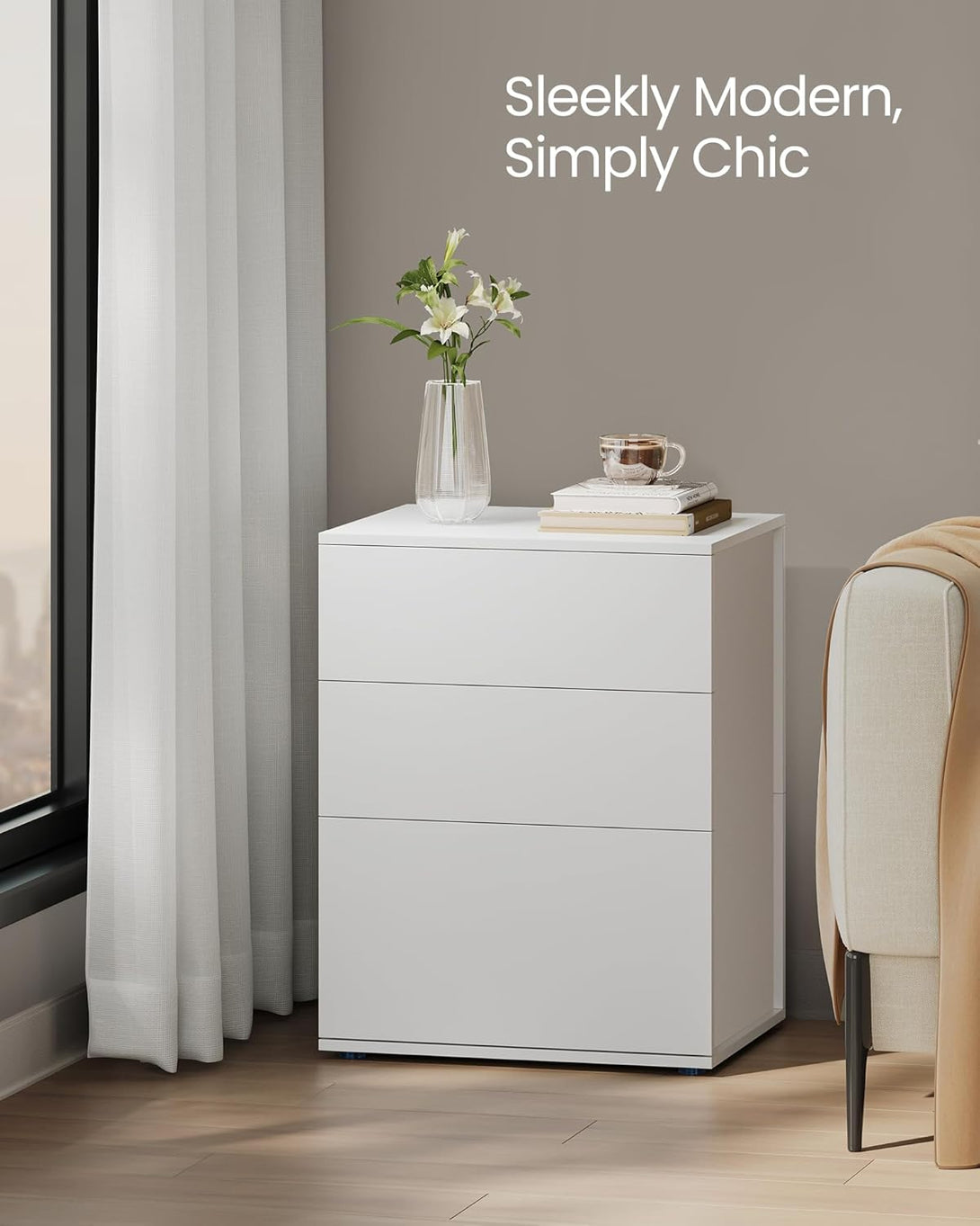 Éjjeliszekrény 3 tárolófiókkal, matt fehér és cappuccino bézs színben-VASBÚTOR