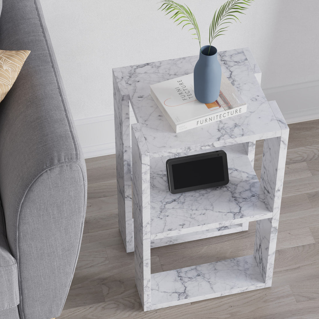 Éjjeliszekrény Lonie - Carrara Marble-VASBÚTOR