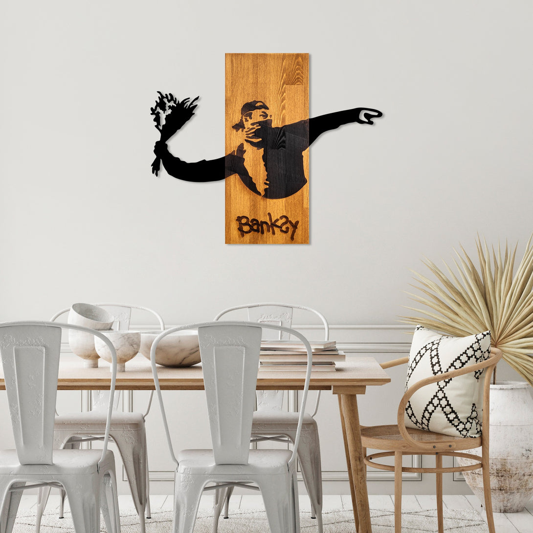 Fa fali dekoráció, Banksy - Flower Thrower-VASBÚTOR