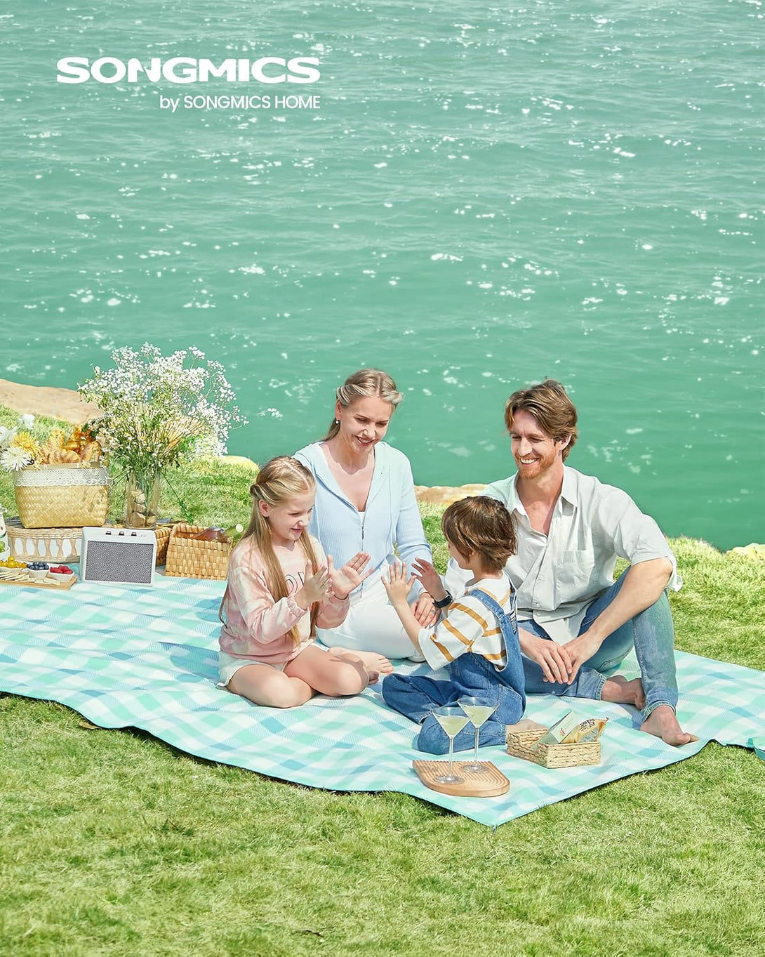Piknik takaró 200 x 200 cm, vízálló, összecsukható, zöld-kék-VASBÚTOR