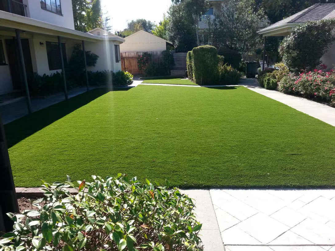 VASHOME EcoTurf műfű tekercs, sűrű, dús, élethű, 35 mm vastag, 2×25 m (50 négyzetméter)-VASBÚTOR